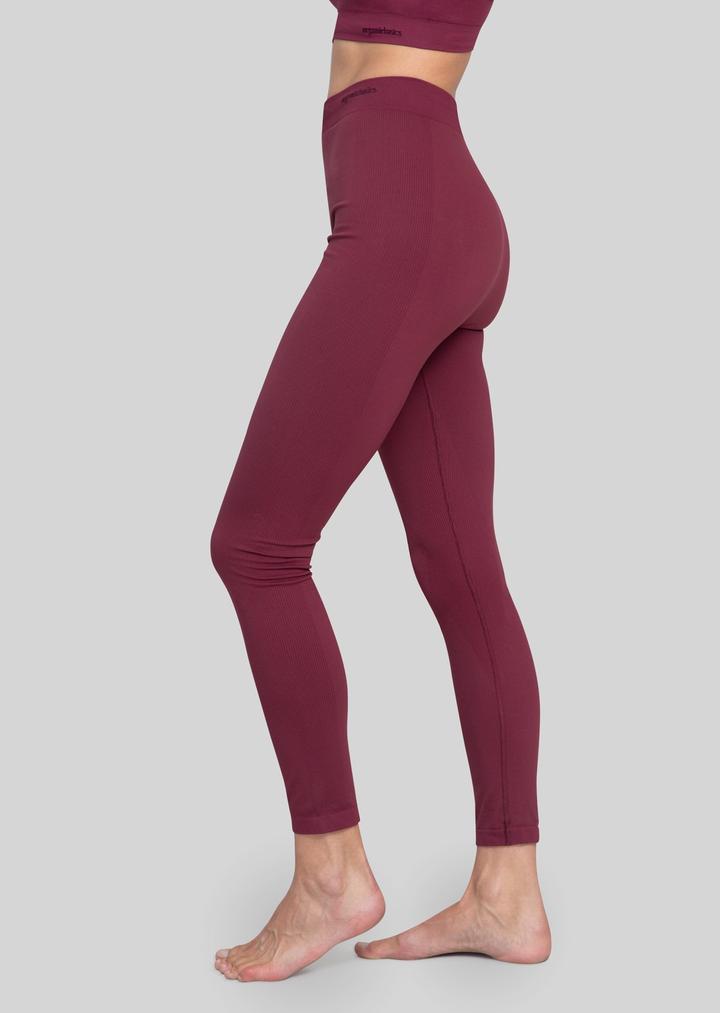 Yoga green : les plus belles marques de vêtements et de tapis de yoga écologiques et éthiques ! #yoga #yogafrance #franceyoga #tapisdeyoga #yogamour #modeéthique #onestpret #ilestencoretemps #developpementdurable